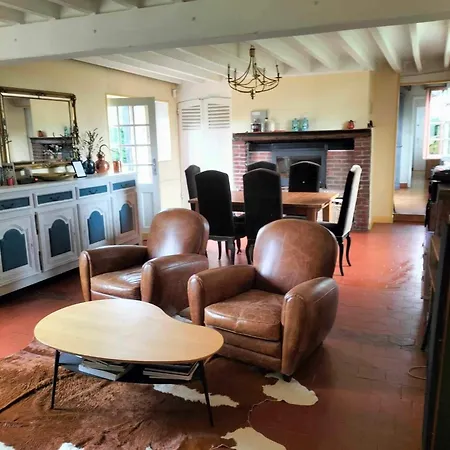 Maison Entiere Avec Piscine Chauffee 4p 別荘